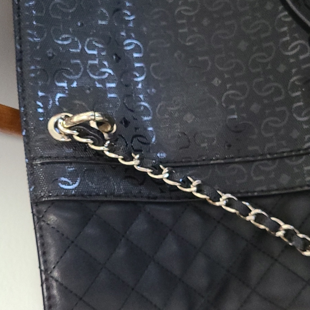 GUESS Tote bag. - Picture 8 of 8